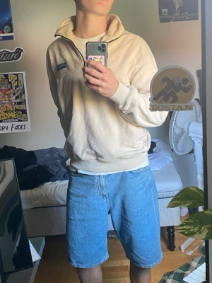 Fleece Hoodie - En skön fleece hoodie från Junkyard🖖Skön och varm😍Storlek: XS✌️Skicka ett medelande vid funderingar👍