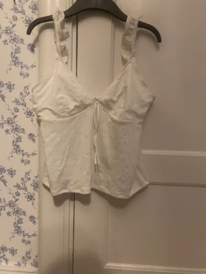 Linne - Köpte i för stor storlek så passade inte mig. Den är i super bra skick 💓💞