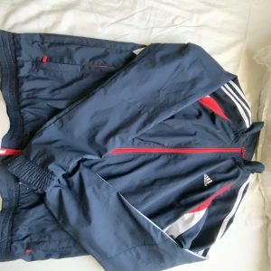 Adidas kofta  - Snygg