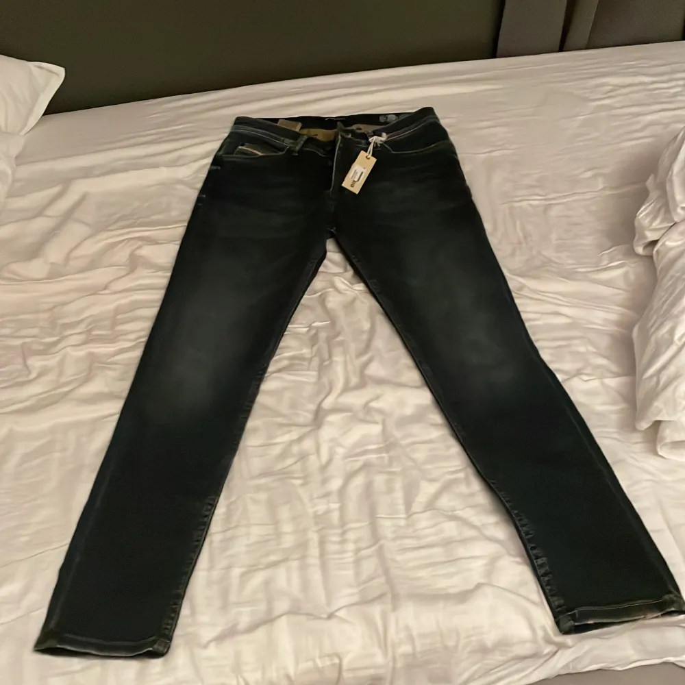 Diesel jeans mörkblå Aldrig använda Köpta i USA. Jeans & Byxor.