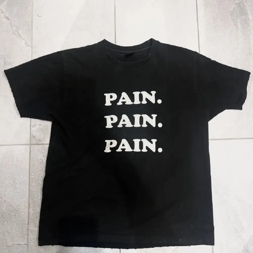 Number nine pain t shirt. Pris går att diskutera. Inga defekter. T-shirts.