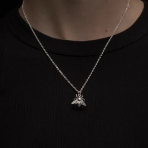 Byta Maria Nilsdotter halsband - Vill byta mitt Maria Nilsdotter halsband mot något annat smycke eller någonting i samma prisklass. Kan mötas upp vartsomhelst i Stockholm❤️ Nypris 2000