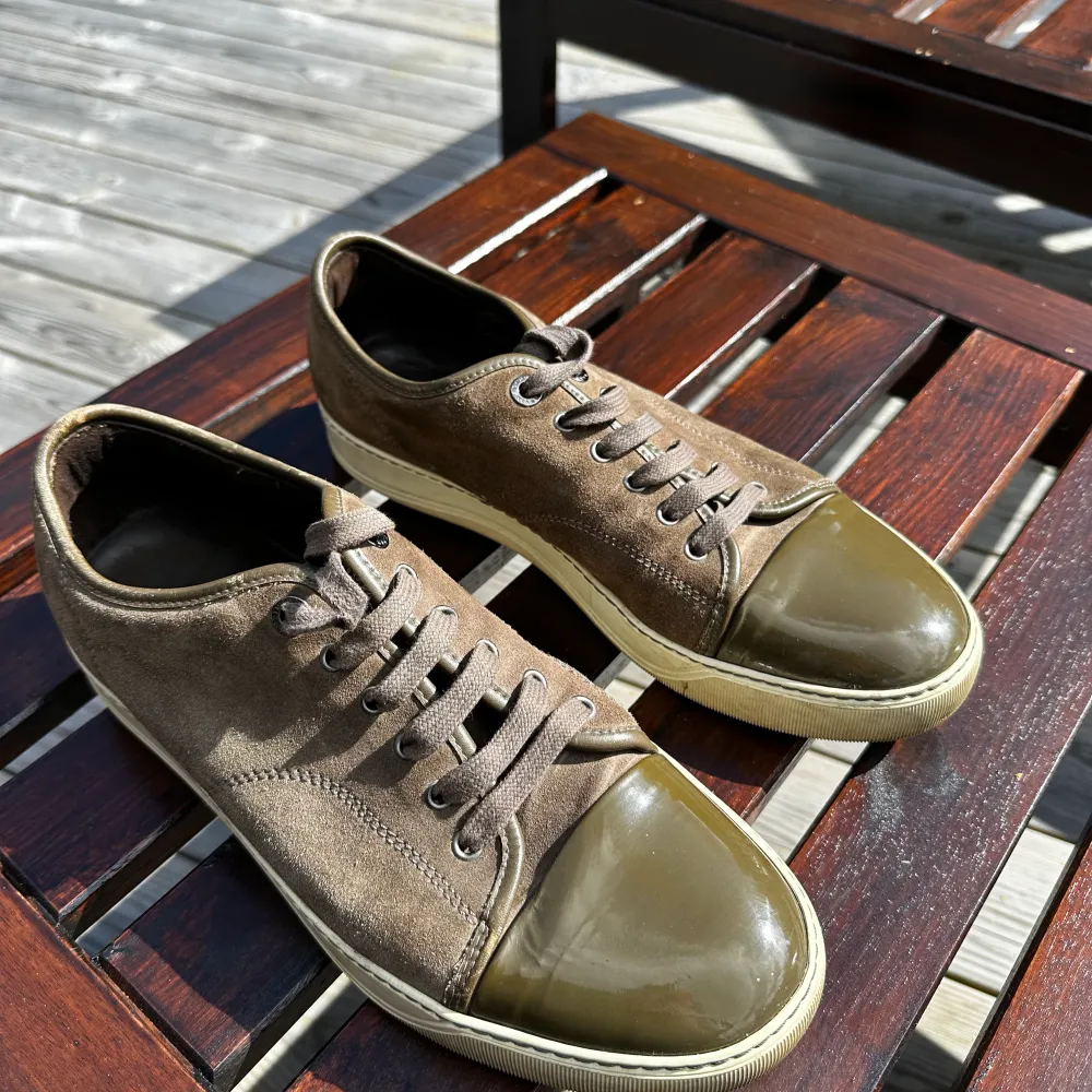 Skitsnygga bruna Lanvin skor!  Väldigt bra skick inga tydliga defekter. Hör av er om frågor! (PRIS KAN DISKUTERAS). Skor.