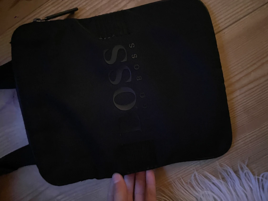 Hugo boss väska
