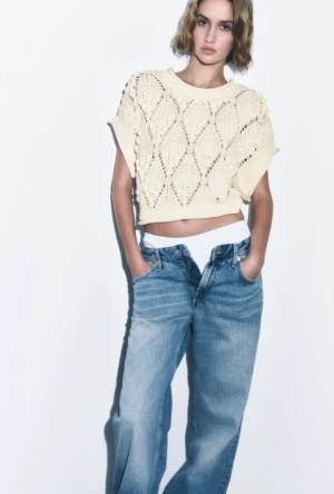 Zara ny  - Ny tröja från Zara, höstens 2023 kollektion. Märkt L men passar även en  M. 