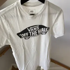 En gammal VANS t-shirt. Kom privat för fler bilder.