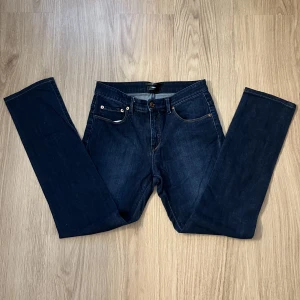 Jeans  - Super snygga jeans från Filippa K, lågmidjade och i bra skick. Hör av er vid frågor ❤️äldre modell. 