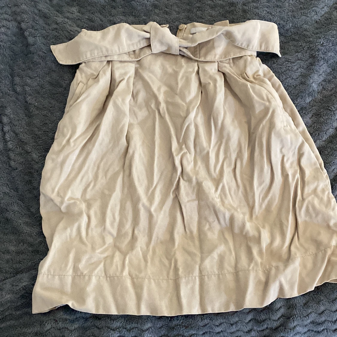 Beige kjol från H&M 