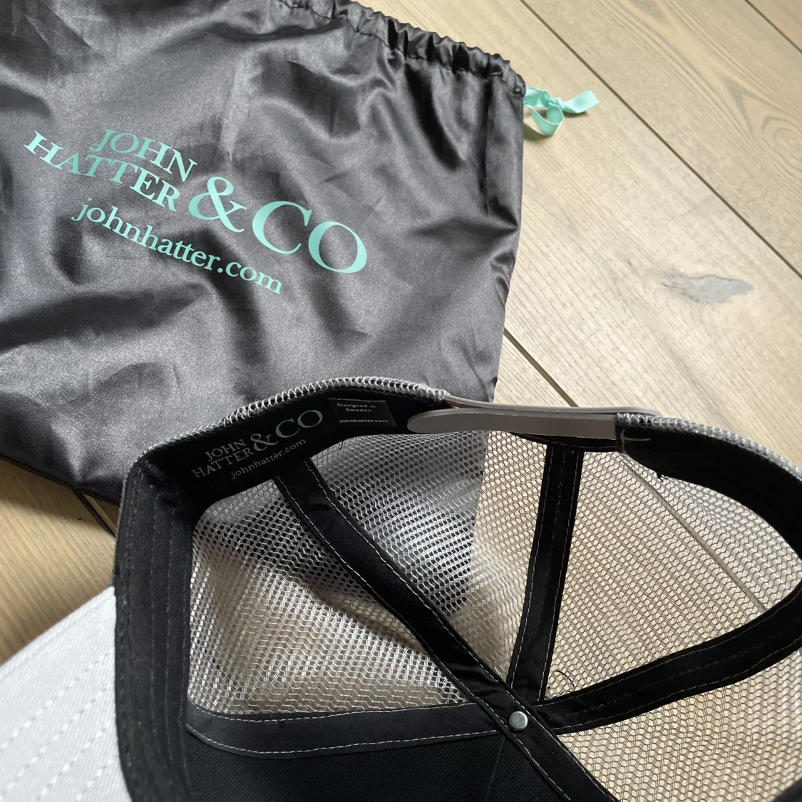 NY oanvänd John Hatter keps  - 90