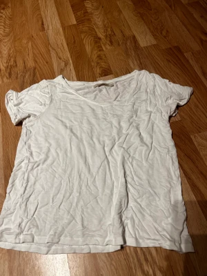 Linne tshirt - Använd få tal gånger