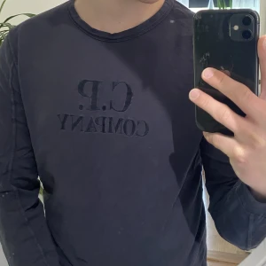 Cp company tröja  - Säljer nu min Cp company tröja storlek Medium pågrund av flytt. 