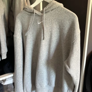 Nike hoodie  - Strl s, men stor i storleken. 