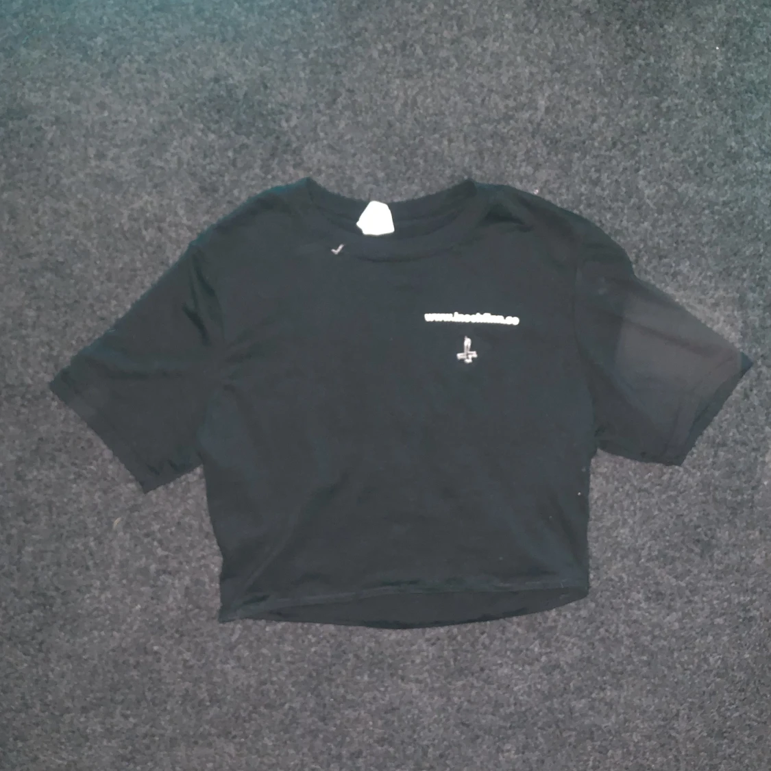 INN & FINN CUSTOM CROP TOP - 90