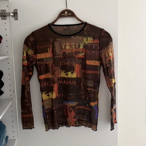 Citys of Spain vintage mesh top - Jean Paul Gaultier look alike mesh top Measurments Pit to pit: 41cm Längd: 56cm Storlek: 3 fits M & L  Inga defekter!