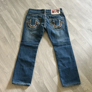 Super T true religon jeans - Skitsnygga true religon jeans Super T🤩 Skitbra passform o allt sånt, vad finns de mer o säga?  Strl 34