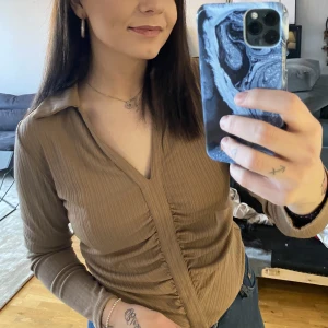 Vero Moda tröja - Storlek L Fint skick Köpare betalar frakt 🥰