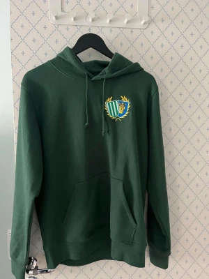 Bajen hoddie  - Storlek S Fint skick.