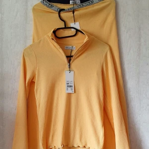 Fina set byxor och skjorta för 110kr - alla är nya med prislappar