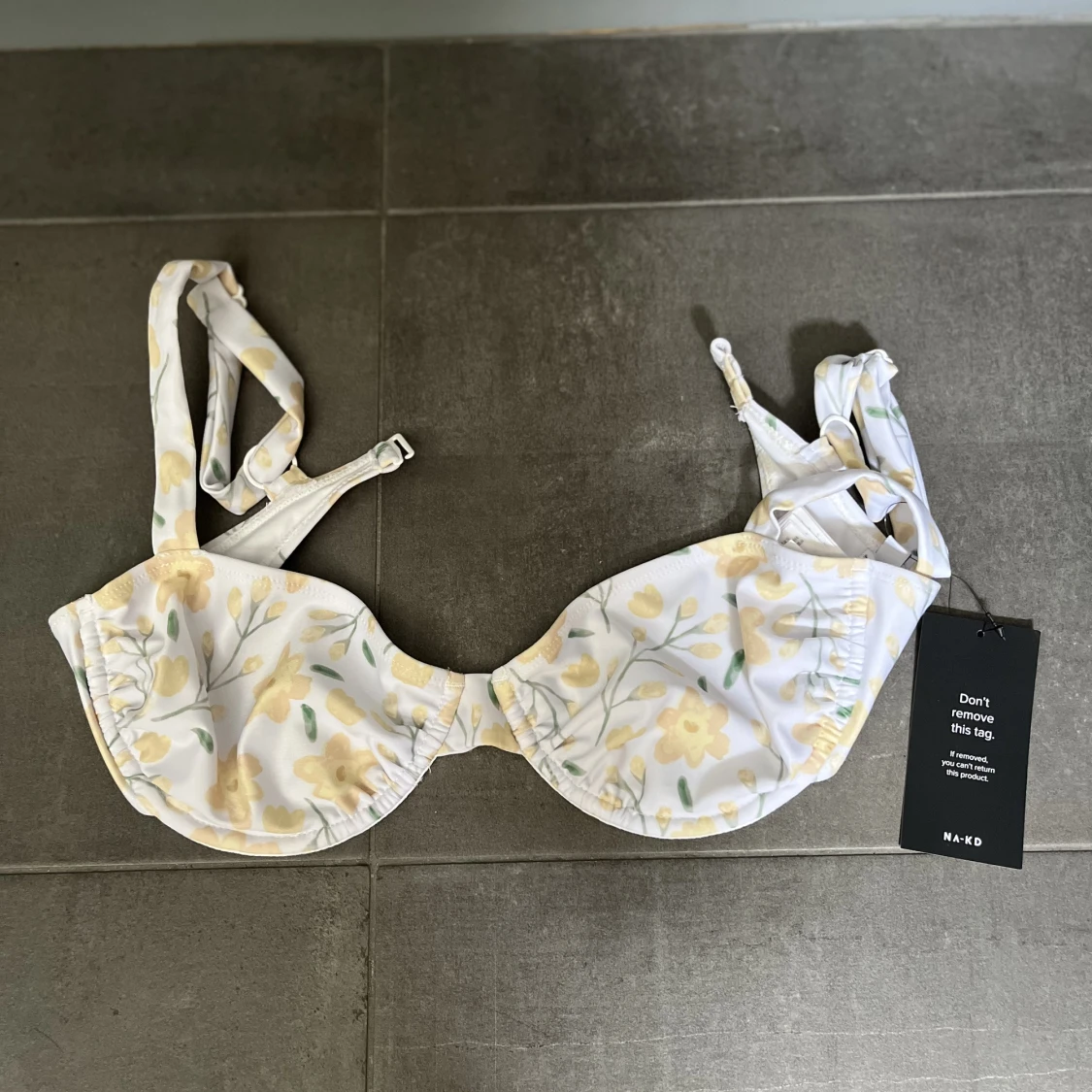 Blommig bikini från NA-KD - 90