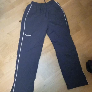 Bauer vintage byxor  - Fina baggy byxor som funkar bra emot regn 