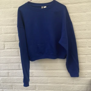 Sweatshirt - Tröja i fin färg! 