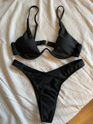 Bikini  - Storlek xs/s, har aldrig använd, köpte den i Thailand. 
