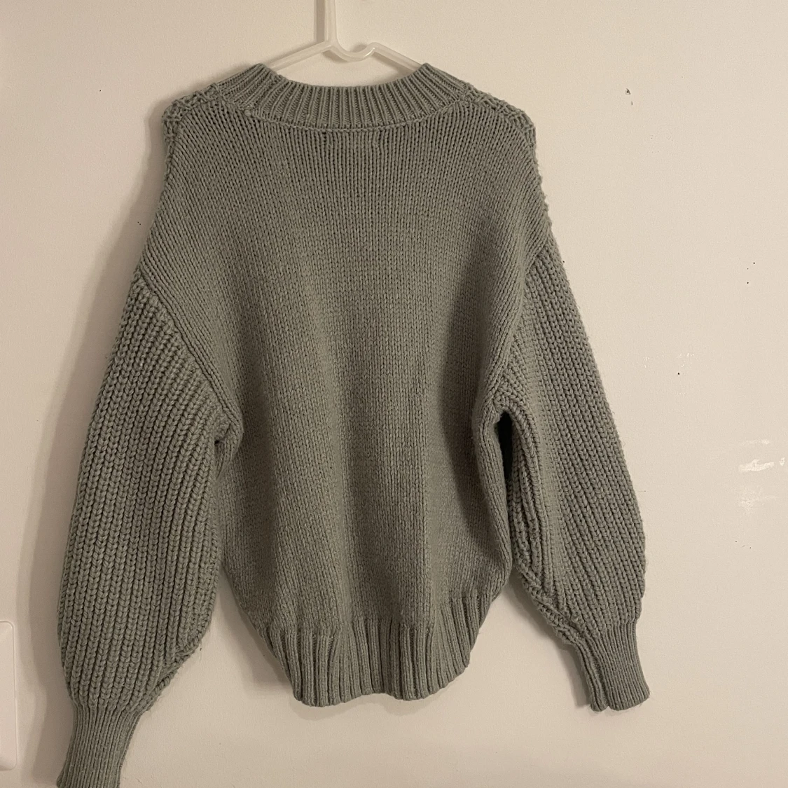 Grön stickad tröja - 90