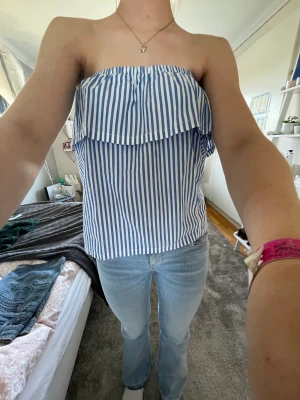 Offshoulder topp - Super gullig offshoulder topp som aldrig är använd och är perfekt till sommaren❤️