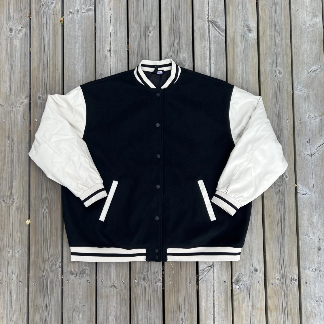 College jacka oversize svart/creamvit - 91