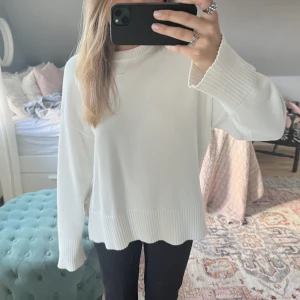 Vit stickad tröja - Fina vit stickad från zara🥰