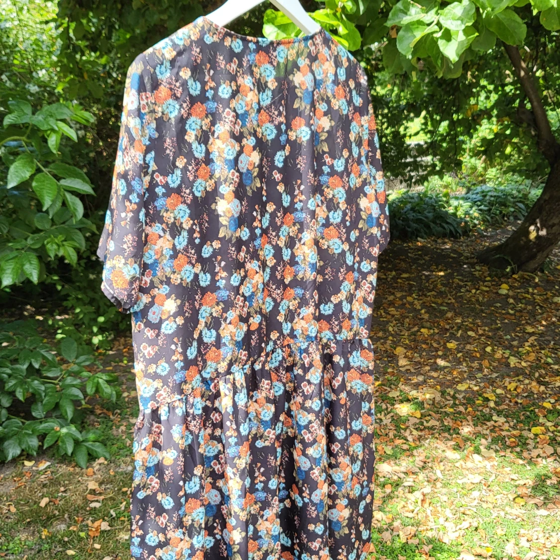 Härlig, lätt sommarklänning från Monki - 90