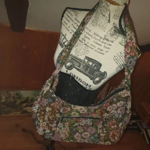 Väska - Väska med ficka.