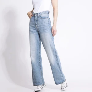 Lager 157 Jeans - Säljer dessa jeansen från lager 157 i stl M. Helt oanvända med prislapp kvar. Köpte för 300 kr säljer för 120 kr<3