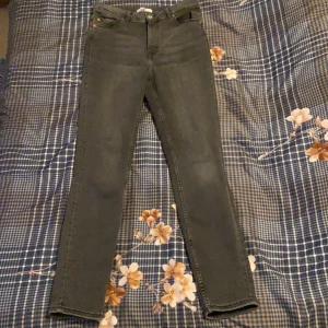 High Waist Skinny jeans  - Har bara andvänt 3-4 ggr. Ganska Stretchiga vid midjan.