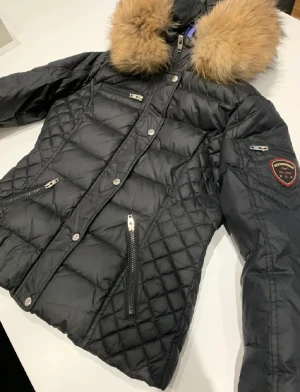 Rockandblue  - Helt ny Rockandblue jacka tyvärr passar den inte mig pris kan diskuteras🩷