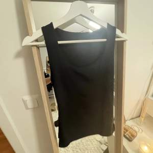 Zara linne i svart använt få gånger, storlek S