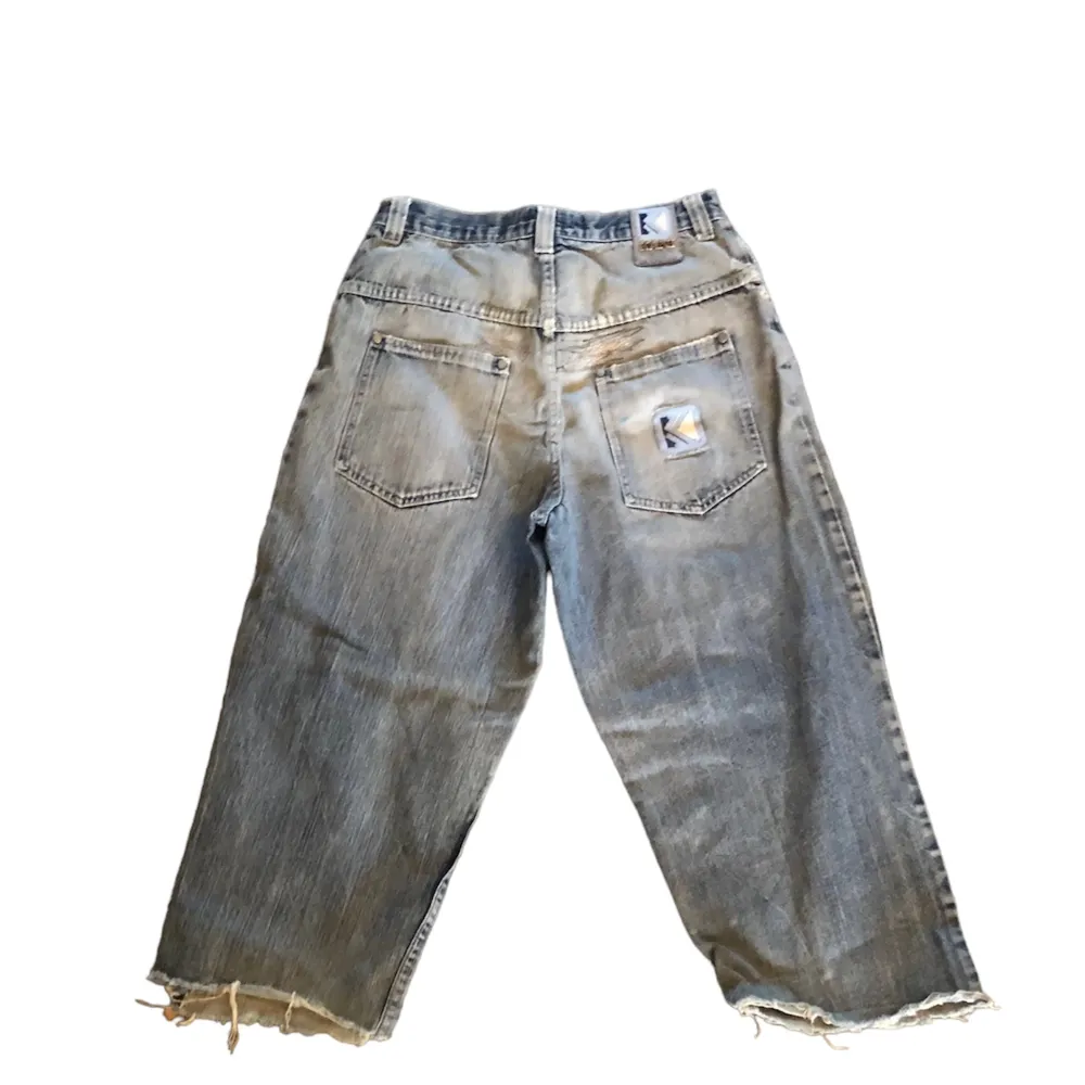 ett par tvär feta baggy jeans passar perfekt om du har skater/drainer stil. ❗️❗️❗️har samma passform som polar bigboys❗️❗️❗️. Jeans & Byxor.