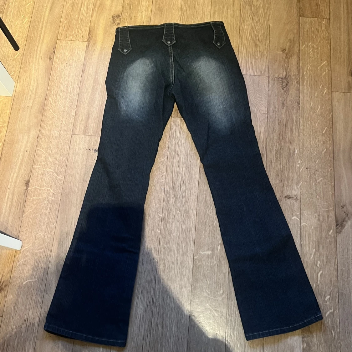 utsvängda gotiska jeans - 91