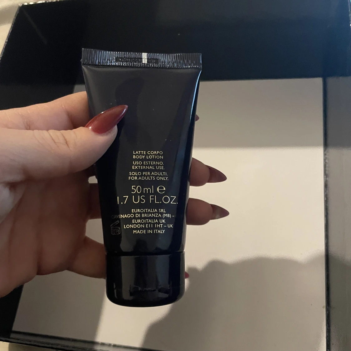 Oanvänd Versace kräm - 91