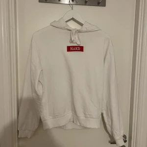 NAKD Hoodie - Vit hoodie från NA-KD i strl S☺️