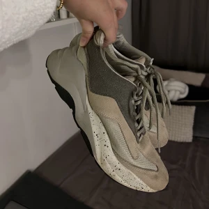 SNEAKERS - Sneakers från Bianco i strl 42