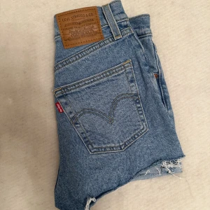 Levis shorts - Levis shorts i mycket fint skick💙