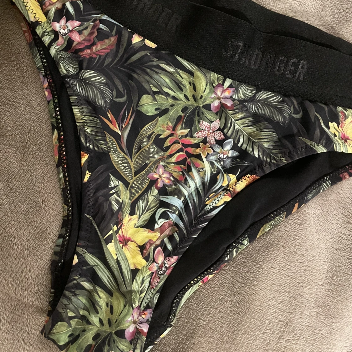 Bikini Stronger - 91