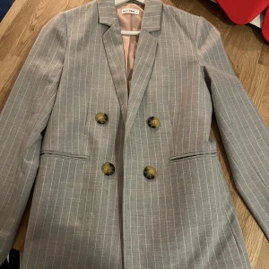 Kavaj  - Kavaj oanvänd 