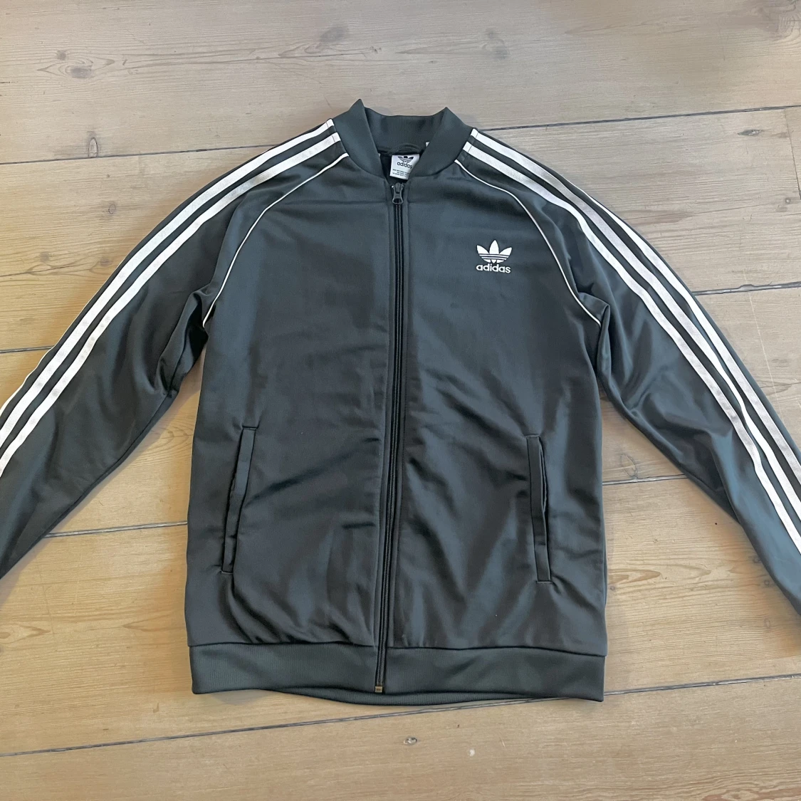 Adidas träningsjacka storl 170