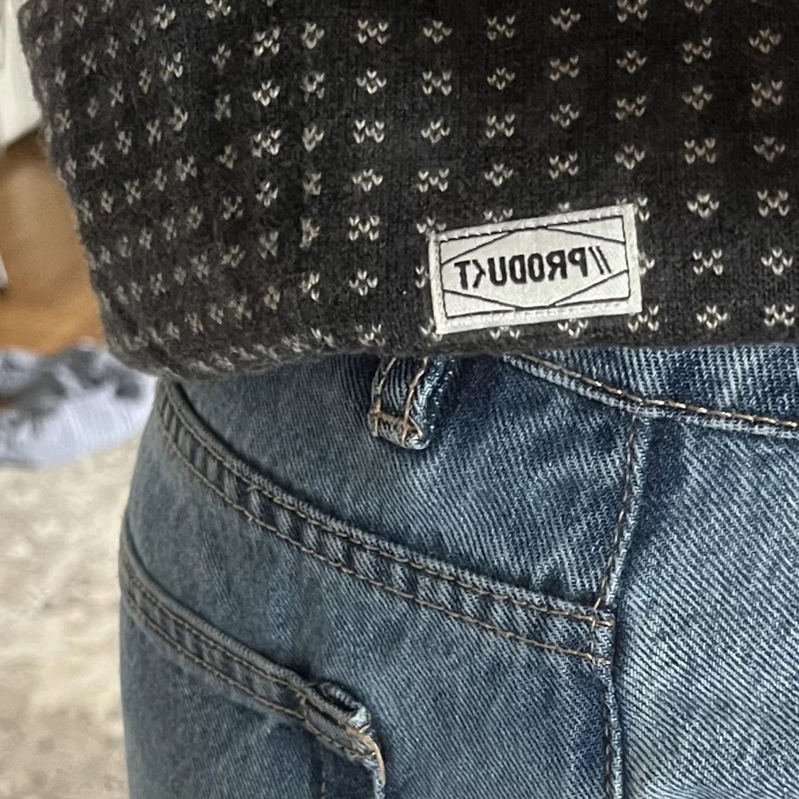 Grå stickad tröja  - 90