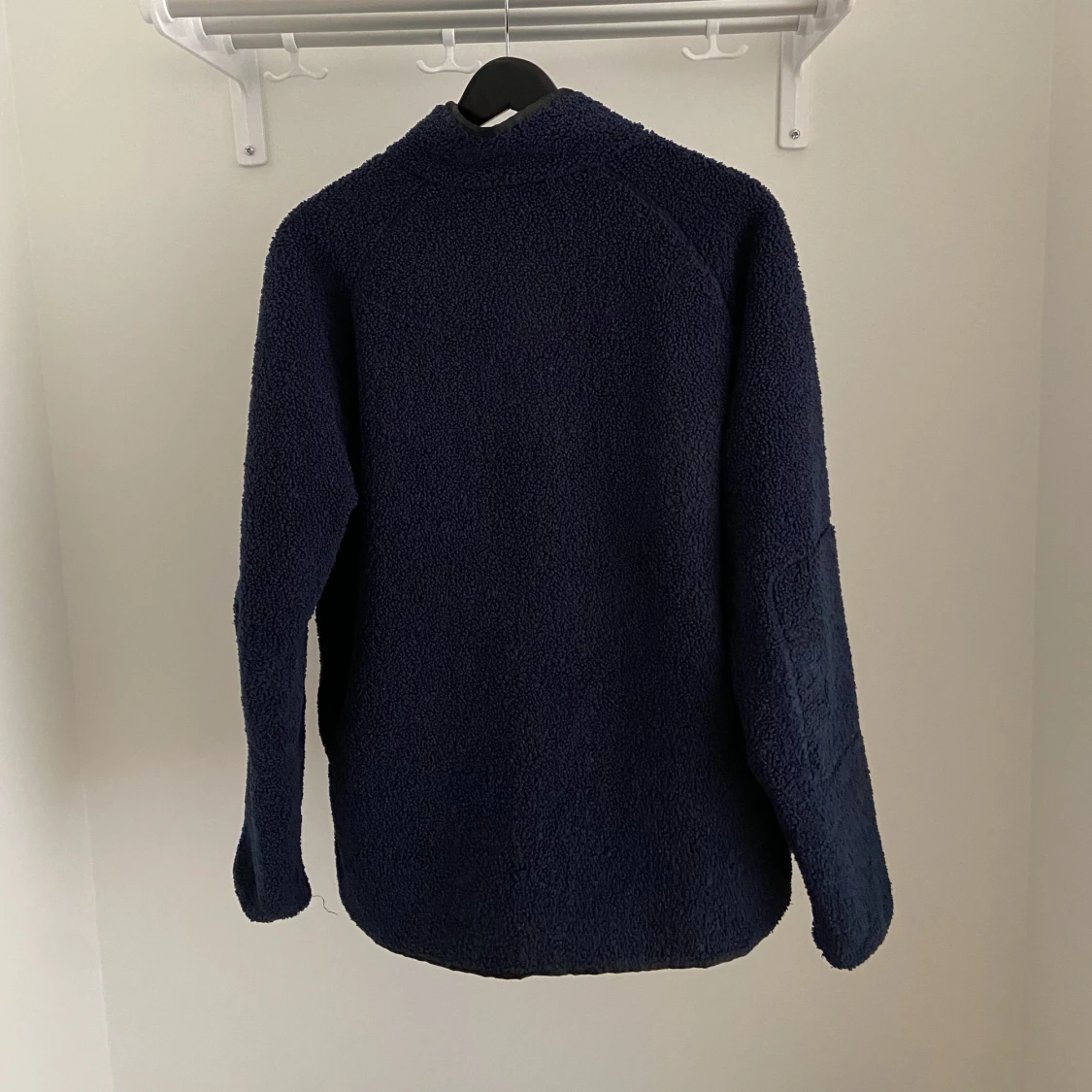 Mörkblå fleecejacka - 90