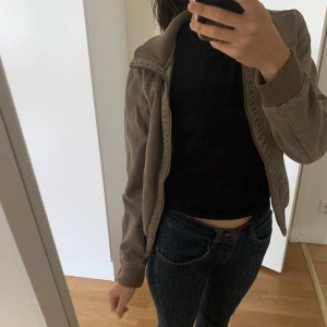 Vintage jacka - Söt höst/ vår jacka köpt på second hand. Jätte fint skick💖