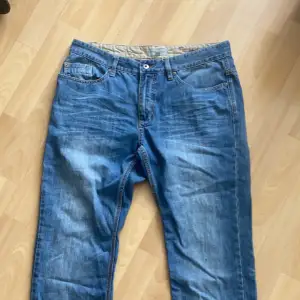 Redwood jeans
