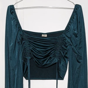 Grön festtopp - Jättefint skick och superskön! 